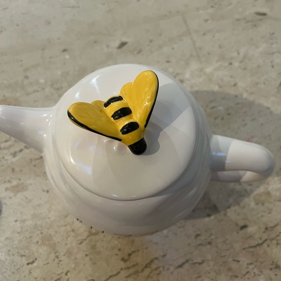 Rae Dunn Honey Bee “Buzz” Tea Pot Artisan Collection - Picture 4 of 6